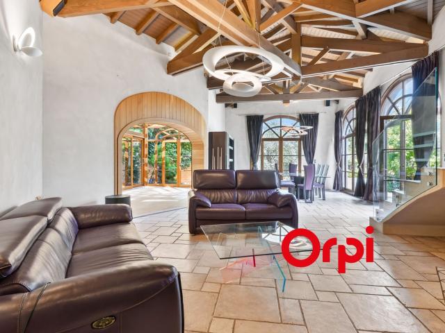 Location maison, 253 m² T 5 à Saint Didier au Mont d'Or, 3 980 €