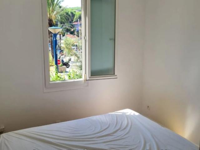 Location maison 2 chambres 51 m² Saint Cyr sur Mer