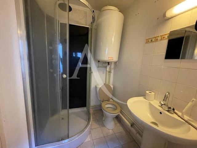 Location Maison 2 pièces 32 m2 Saint denis de l'hotel