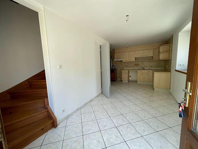 Location Maison 2 pièces 40 m2 Barjac