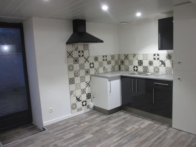 Location Maison 2 pièces 42 m2 Thezac