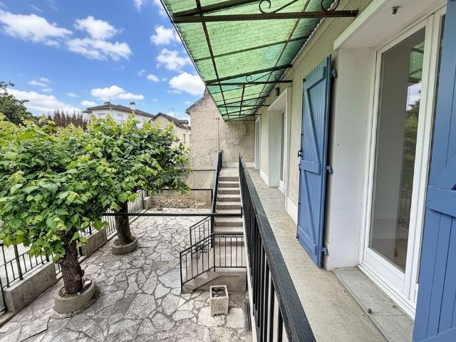Location maison 2 pièces, 48.00m², Puy l'Évêque