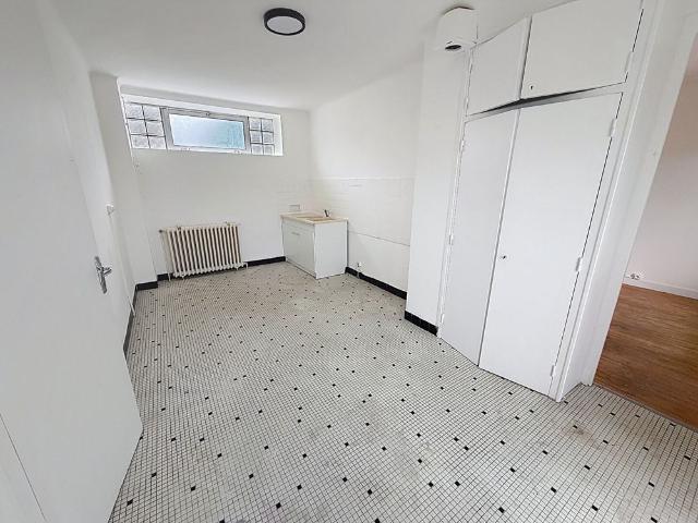 Location maison 2 pièces, 48.00m², Puy l'Évêque
