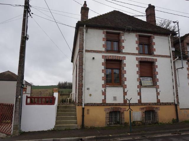 Location Maison 2 pièces 57m² PARON 89100