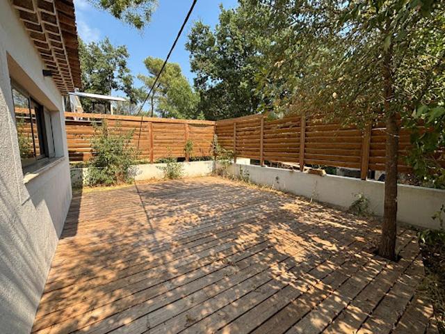 Location Maison 2 pièces 60 m2 Les milles