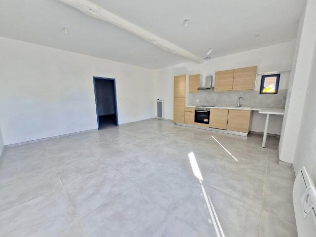 Location maison 2 pièces, 63.90m², Daux