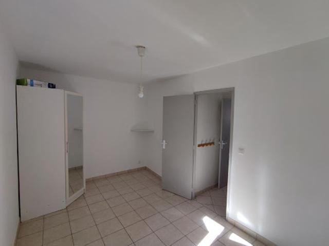 Location Maison 2 pièces 65.68 m2 Corbieres