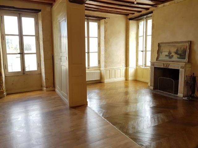 Location Maison 7 pièces 124m²