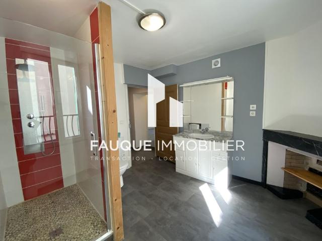 Location Maison 7 pièces 125m² CHABEUIL 26120