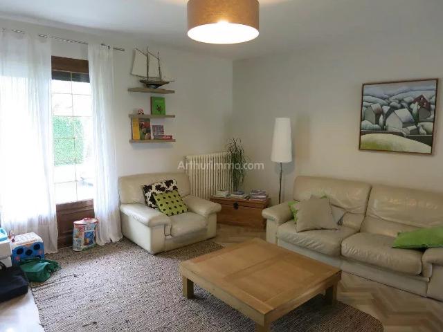 Location Maison 7 pièces 130 m2 à La Chapelle des Fougeretz