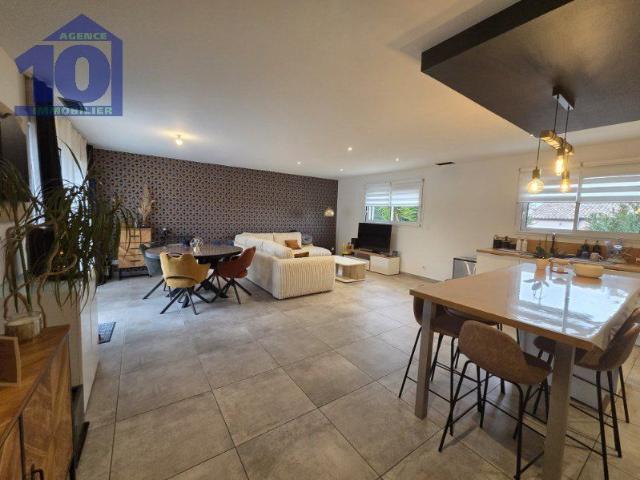 Location Maison 7 pièces 131m² SAUVIAN 34410