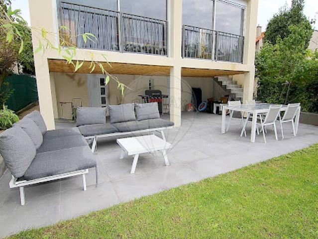 Location Maison 7 pièces 146 m2 Colombes