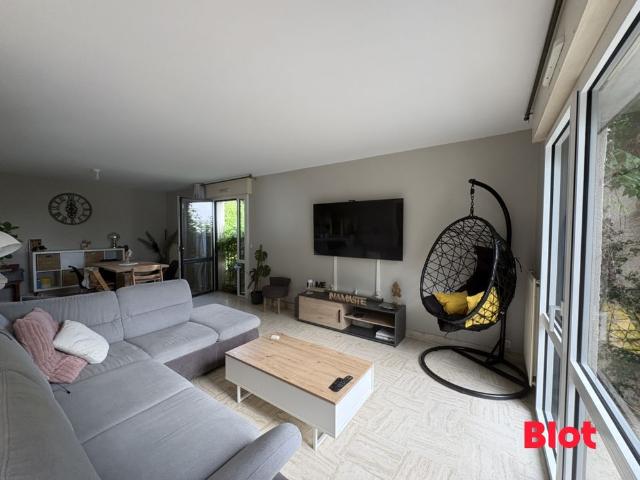 Location Maison 7 pièces 143m² CHARTRES DE BRETAGNE 35131