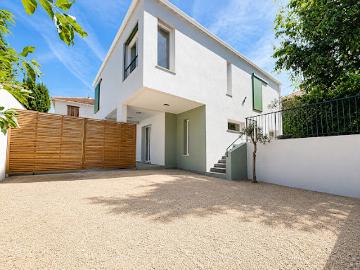 Location Maison 7 pièces 155 m2 Marseille 12ème