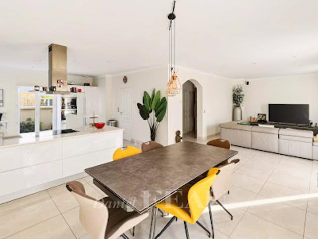 Location Maison 7 pièces 160 m2 Guyancourt