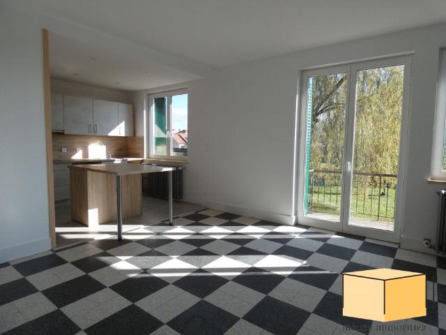 Location Maison 7 pièces 164m² BELLEY 01300