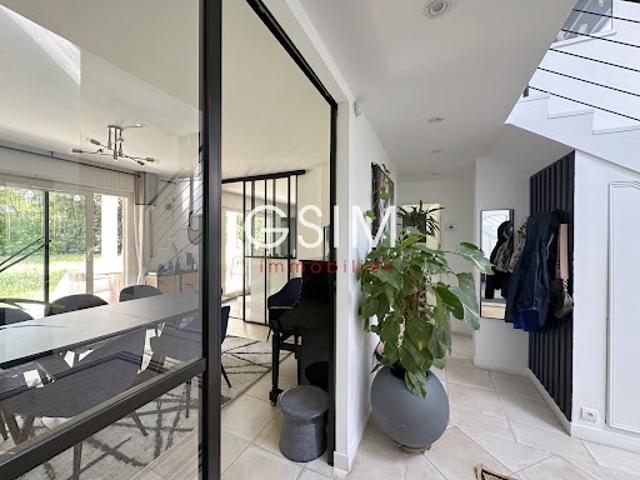 Location Maison 7 pièces 163 m2 La Celle Saint Cloud