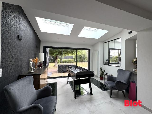 Location Maison 7 pièces 171m² BRUZ 35170