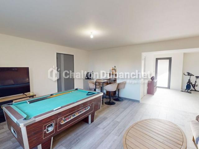 Location Maison 7 pièces 185m²