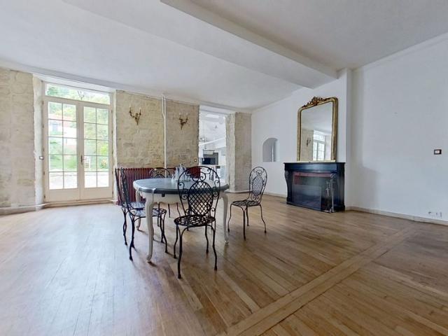 Location Maison 7 pièces 187m²