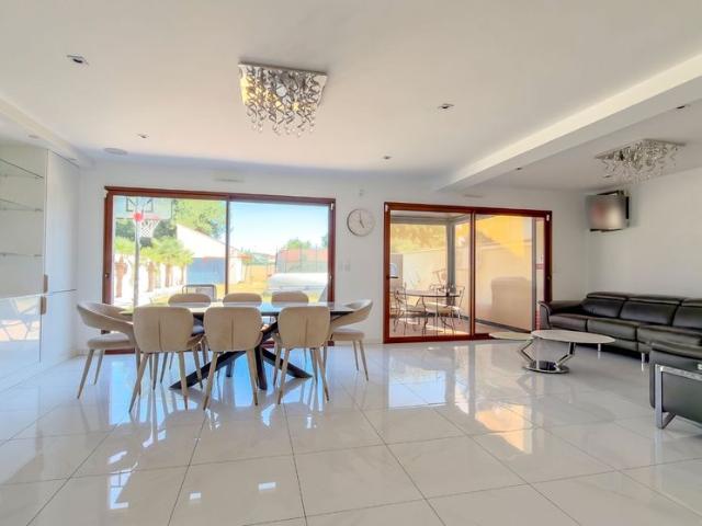 Location maison 7 pièces, 181.00m², Brunoy