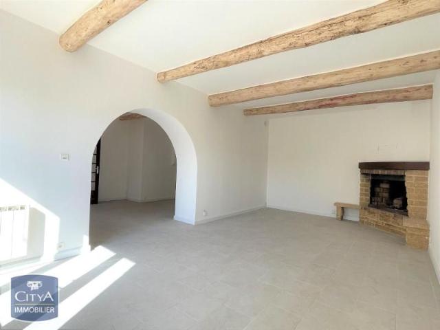 Location Maison 7 pièces 182m² PERNES LES FONTAINES 84210