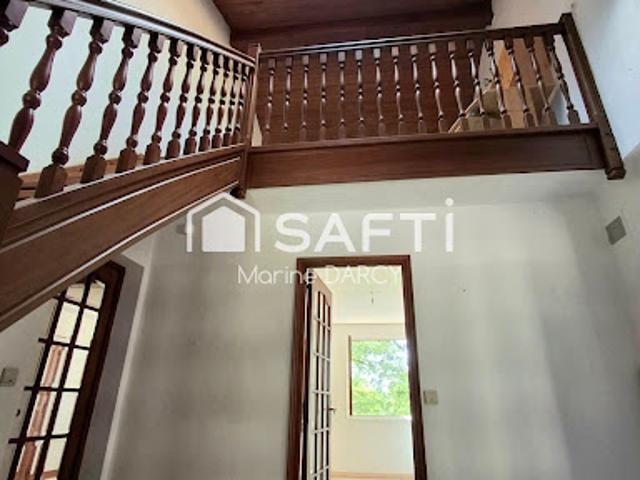 Location Maison 7 pièces 196 m2 Les Brunels