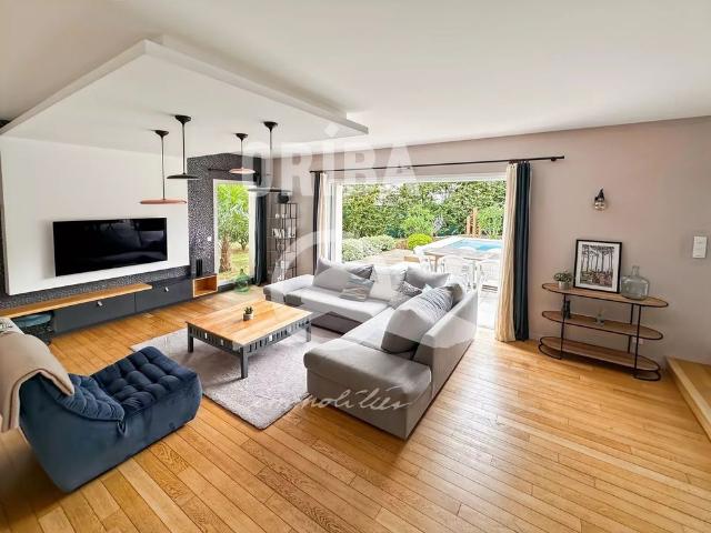 Location Maison 7 pièces 206m² ST HERBLAIN 44800