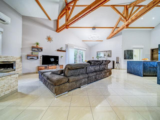 Location Maison 7 pièces 200 m2 Maizieres les metz