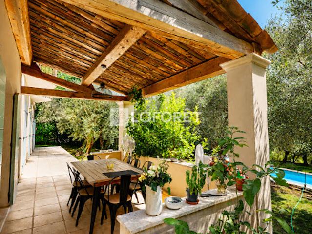 Location Maison 7 pièces 200.24 m2 Opio