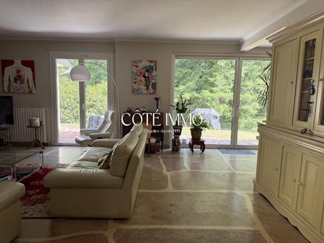 Location Maison 7 pièces 202.47 m2 Lamorlaye
