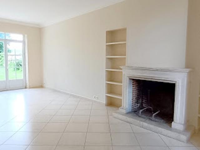 Location Maison 7 pièces 219 m2 La Chaussée Saint Victor