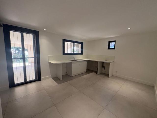 Location maison 7 pièces, 211.56m², Sète