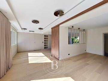 Location Maison 7 pièces 212.16 m2 Le Vésinet