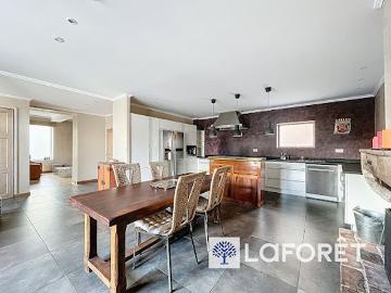 Location Maison 7 pièces 224 m2 Champagne au Mont d'Or