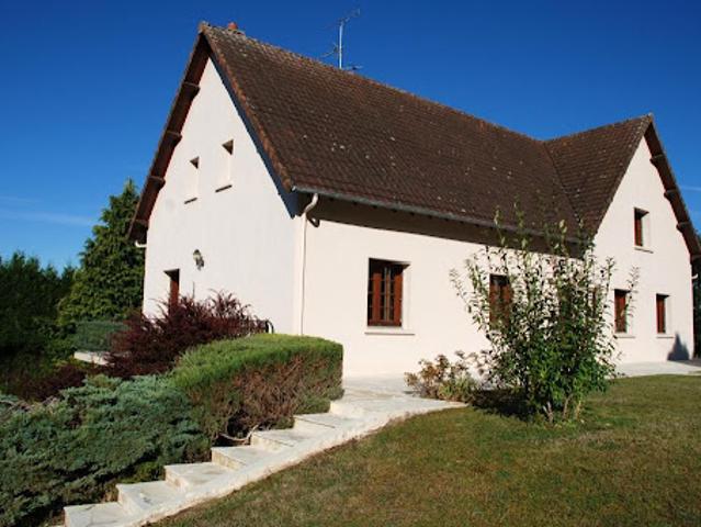 Location Maison 7 pièces 227 m2 Saint Just le Martel