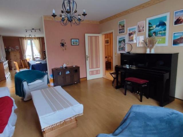 Location Maison 7 pièces 234m² ARGENTAT 19400