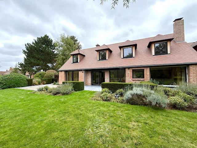 Location Maison 7 pièces 248.7 m2 Bondues