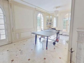Location Maison 7 pièces 240m²