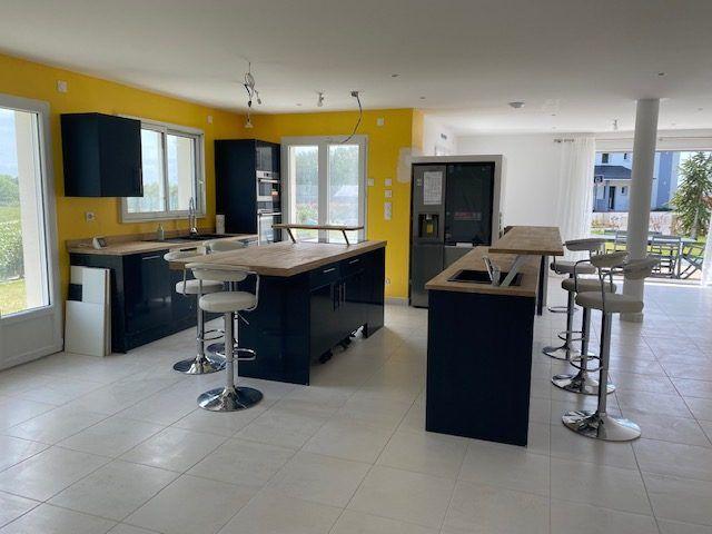 Location Maison 7 pièces 254m² FONTAINE LA MALLET 76290