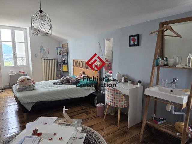 Location Maison 7 pièces 253m² LA TRONCHE 38700