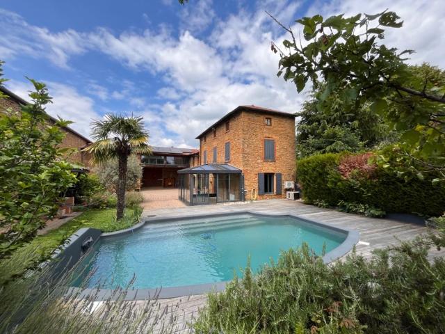 Location Maison 7 pièces 261m² MARCY 69480
