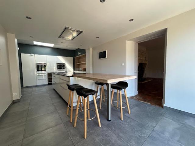 Location Maison 7 pièces 370 m2 Saint Denis sur Loire
