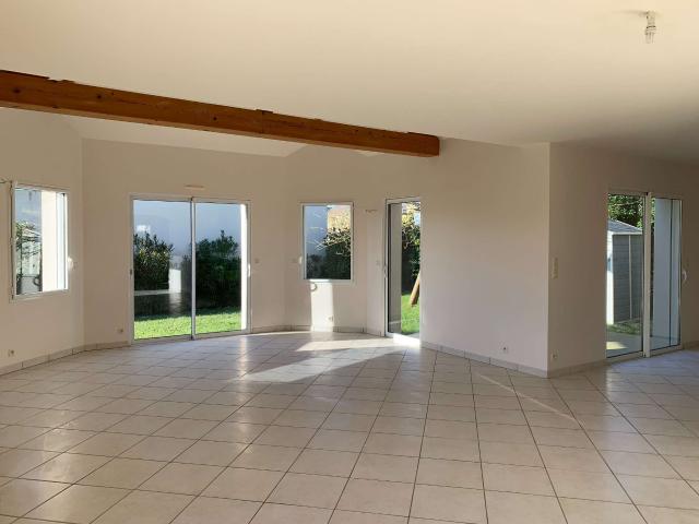 Location maison 7 pièces Sautron 44