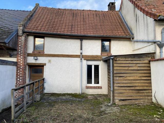 Location Maison 40 m² à Le Quesnel 480 ¤ CC /mois