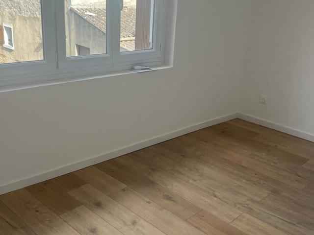 Location maison, 41.72 m² T 1 à Villenoy, 950 €