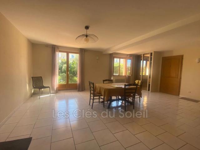 Location maison 4 chambres 94 m² Brignoles