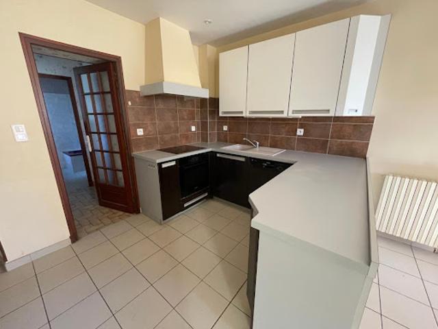 Location Maison 4 pièces 172 m2 Bonnac la Côte