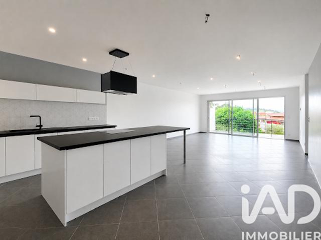 Location Maison 4 pièces 104 m2 Saint Laurent de Chamousset