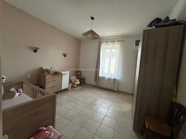 Location Maison 4 pièces 104m² GRILLON 84600